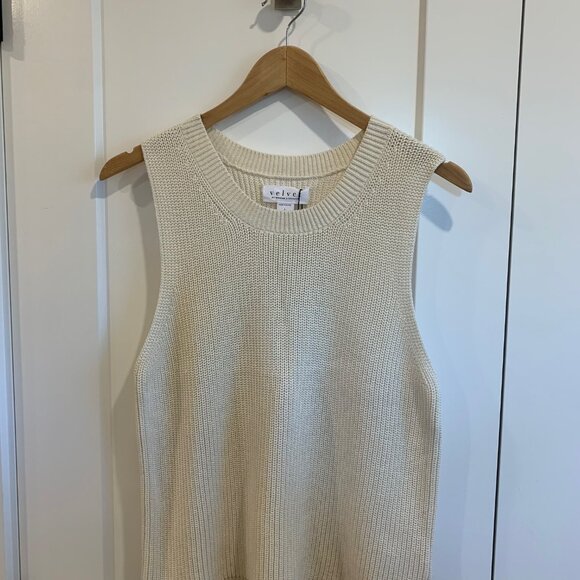 Velvet by Graham & Spencer Muna Sweater Vest - Picture 3 of 11